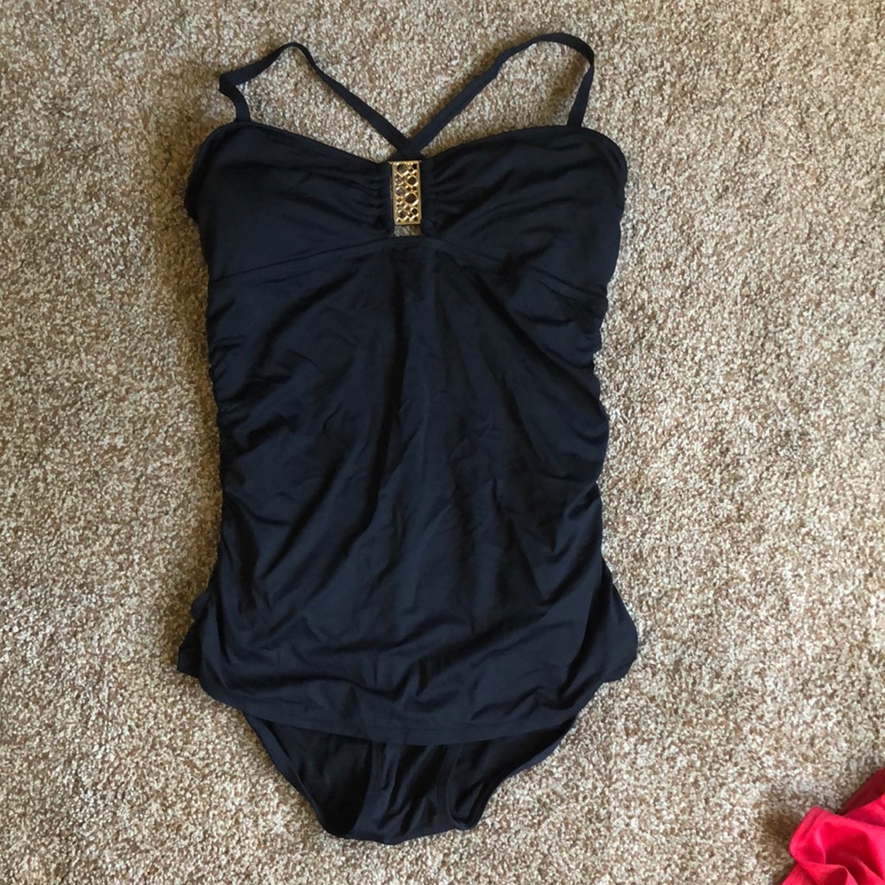 Anne Cole Essentials one piece swim suit. Size 10